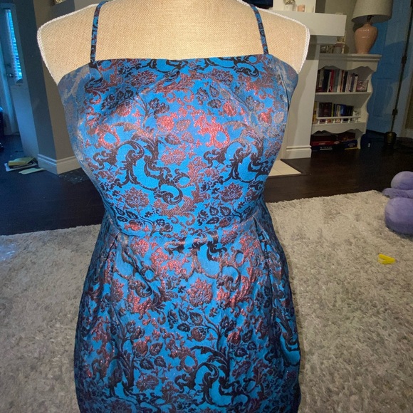 Brocade tube dress - so glam and unique -
Size S/M - Picture 2 of 9